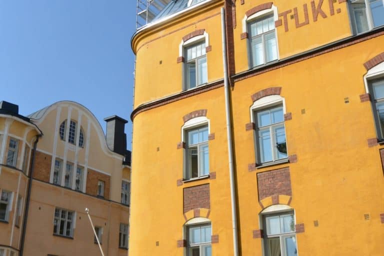 città – edificio giallo, Agosto 2015 (Helsinki)