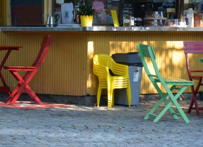 città – sedie colorate, Agosto 2015 (Helsinki)