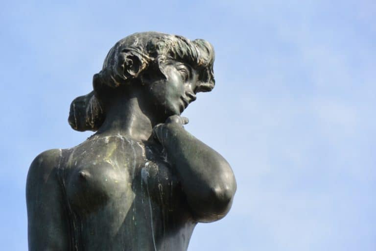 town – posing, Aug.2015 (Helsinki)
