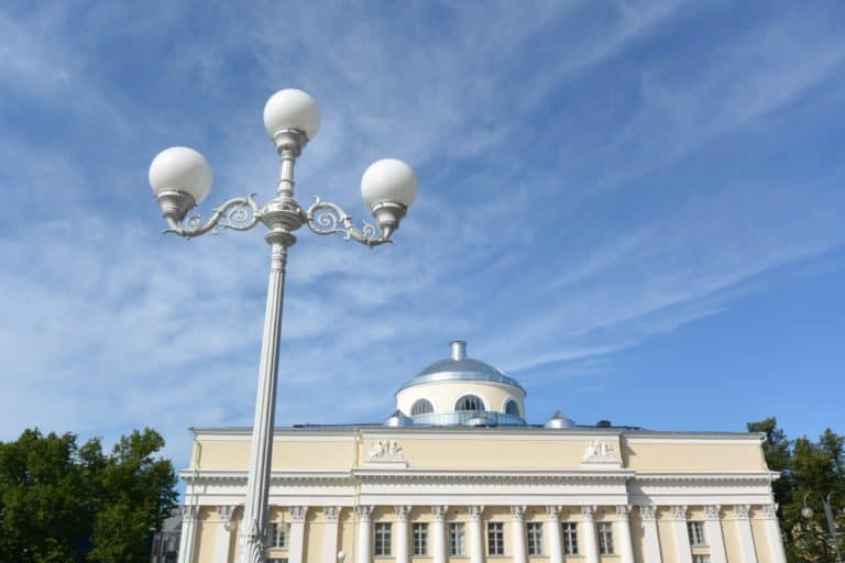 town – lamp and building, Aug.2015 (Helsinki)