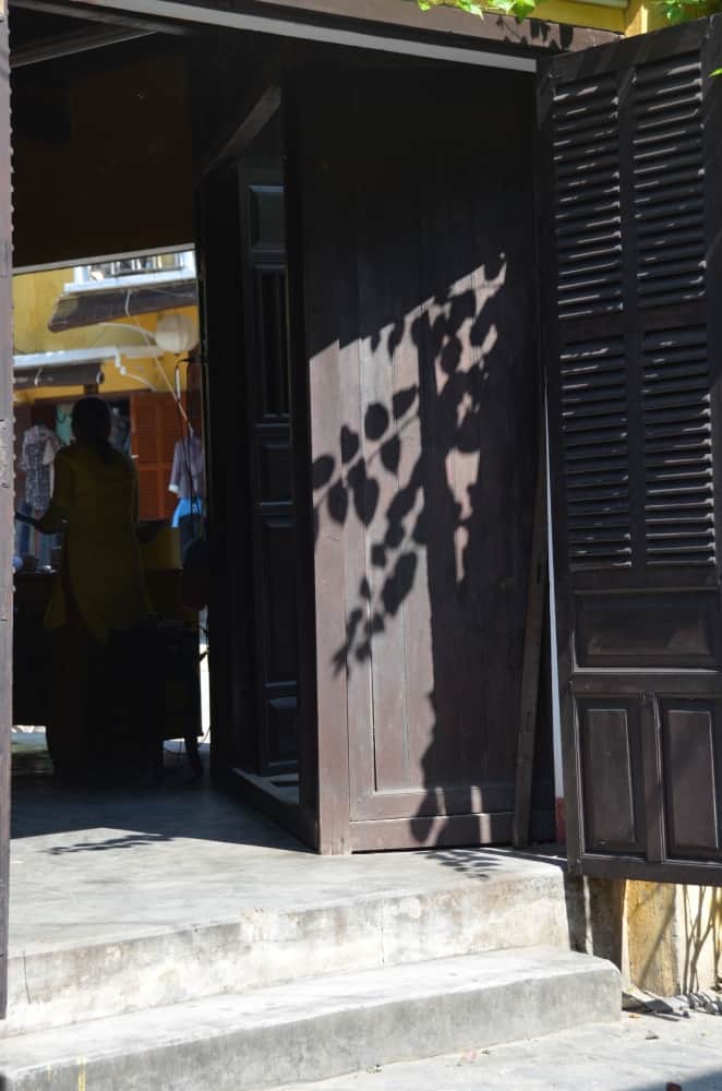 Vietnam, Hoi An – shadow of a tree, Jan.2015 (Hoy An)