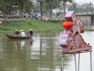ベトナム、ホイアン－漕ぐ2015年1月