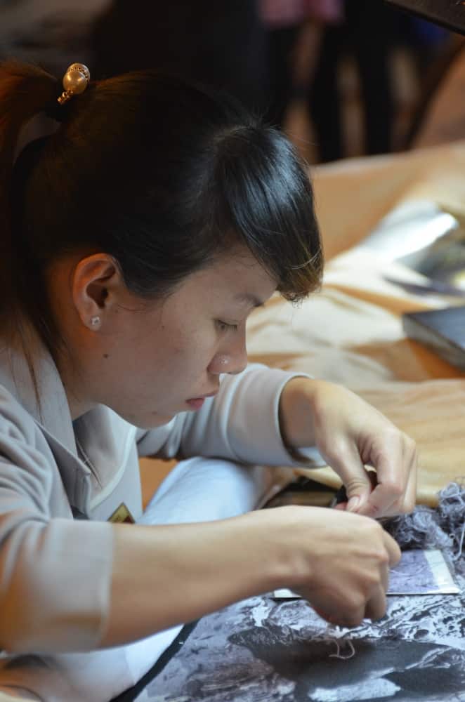 Vietnam, Hoi An – embroidering 2, Jan.2015 (Hoy An)