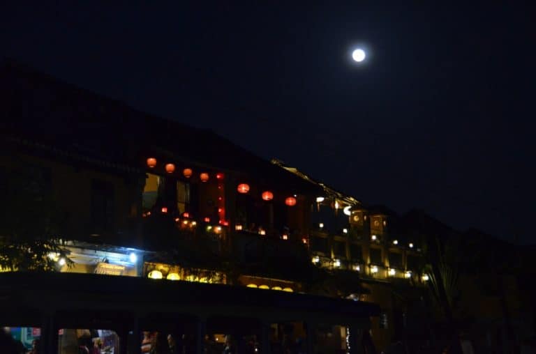 Vietnam, Hoi An night – moon in the sky, Jan.2015 (Hoy An)
