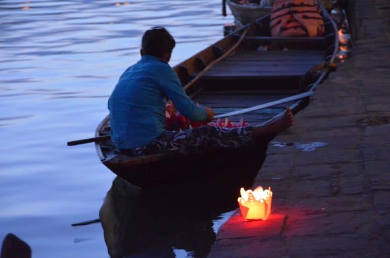 Vietnam, Hoi An night – oarsman and candle, Jan.2015 (Hoy An)
