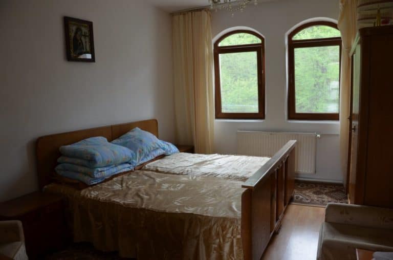 Romania, Horezu – guest room, Apr.2014 (Valcea)