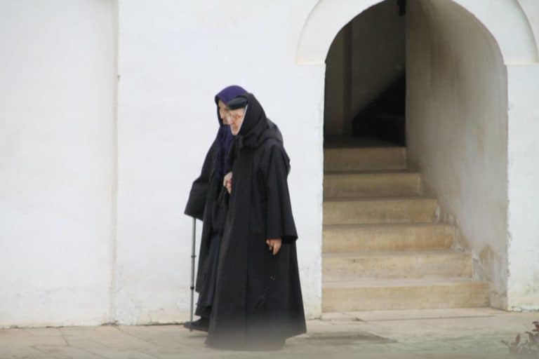 Romania, Horezu – two sisters, Apr.2014 (Valcea)