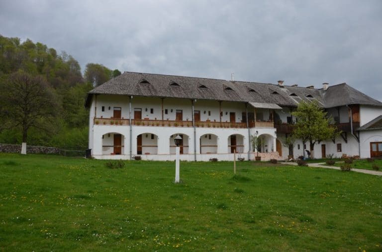 Romania, Horezu – accommodation, Apr.2014 (Valcea)