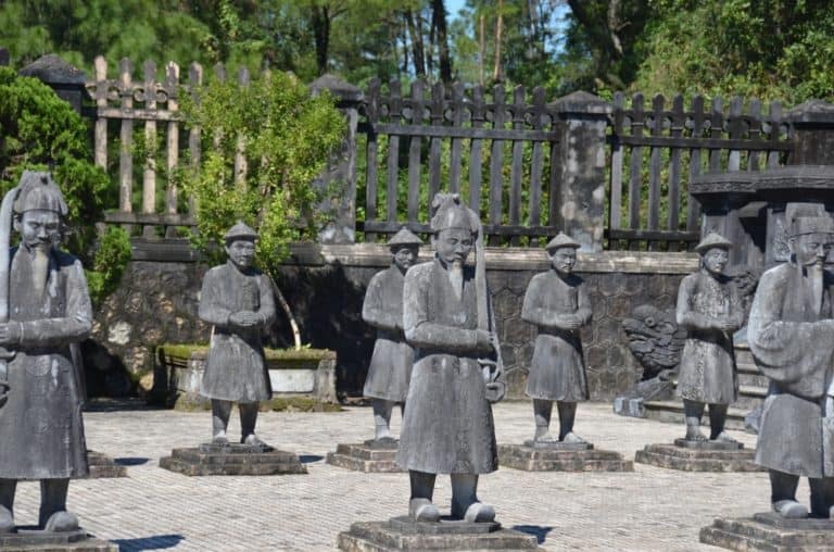 Vietnam, Hue – statues of soldiers, Jan.2015 (Hue)