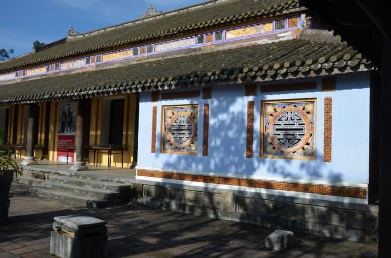 Vietnam, Hue – blue wall, Jan.2015 (Hue)