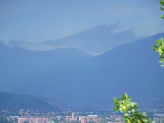 イタリア、ヴァレーゼ湖－ベンチ 2013年6月