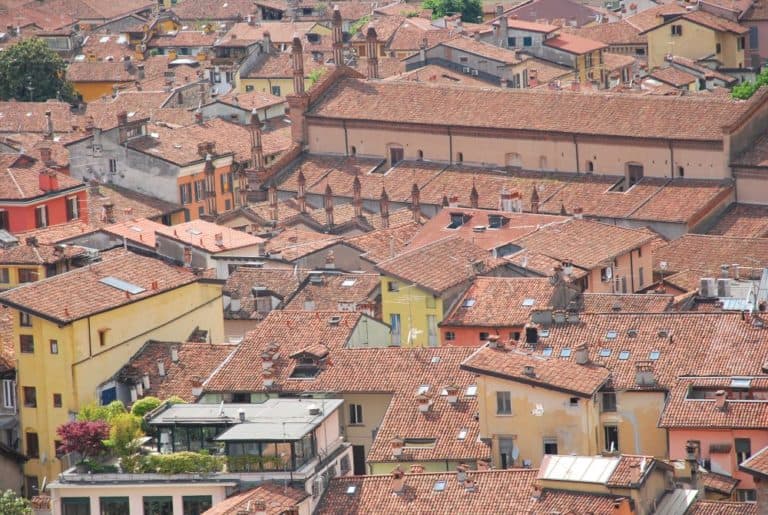 Italia, Brescia – tetti, maggio 2013 (Lombardia)