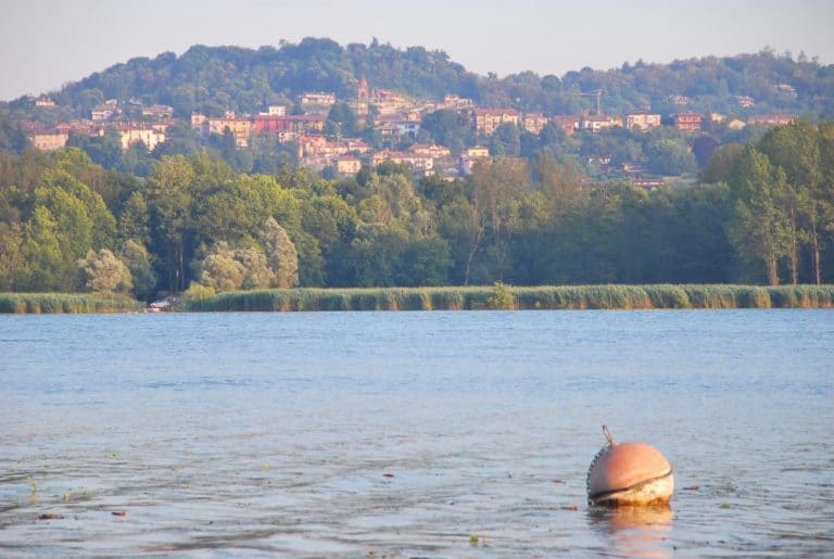 Italia, Lago di Varese – paese, giugno 2013 (Lombardia)