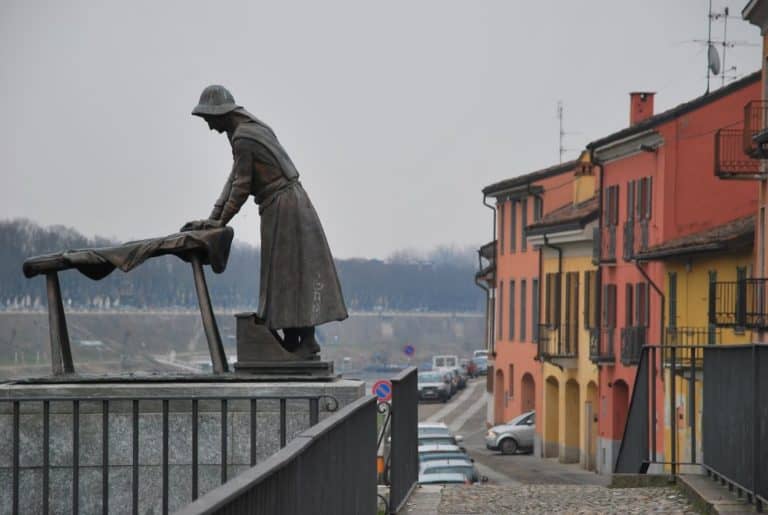 La misteriosa lavandaia a Pavia