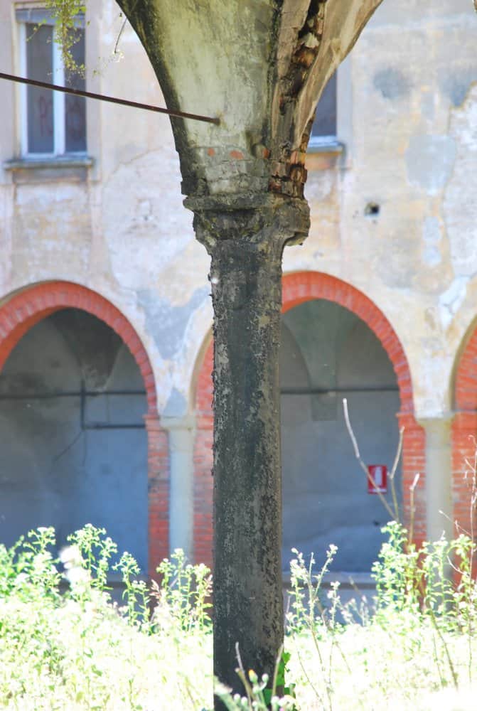 Italy, Piacenza – pillar, June 2013 (Emilia-Romaña)