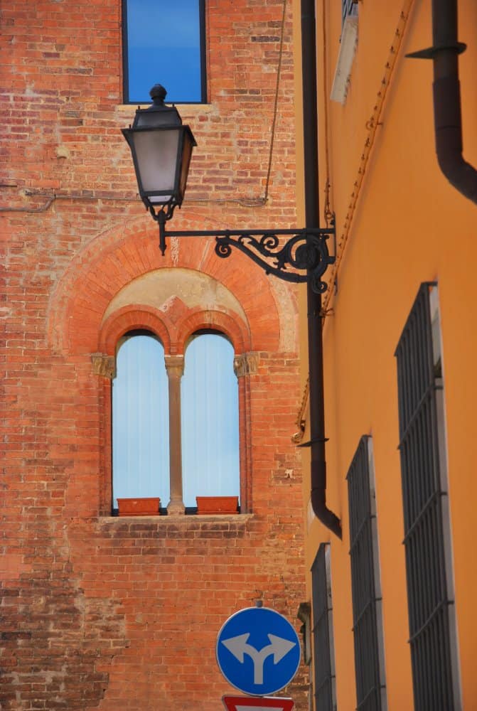 Italy, Piacenza – orange corner, June 2013 (Emilia-Romaña)