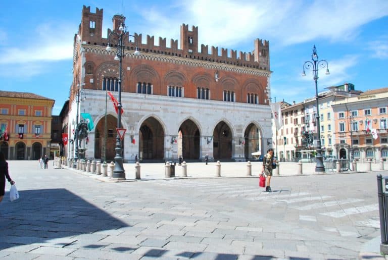 Italy, Piacenza – square, June 2013 (Emilia-Romaña)