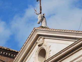 Italia, Roma – La chiesa vicina, novembre 2013