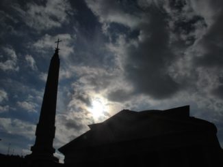 Italia, Roma – La chiesa vicina, novembre 2013