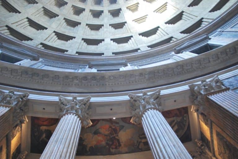 Italy, Rome – look up in Pantheon, Nov.2013 (Rome)