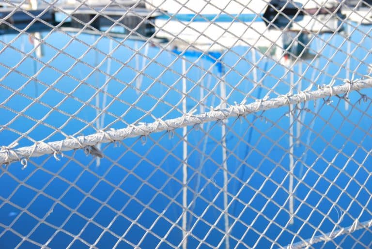 Italy, Trieste – white fence, Feb. 2014 (Trieste)
