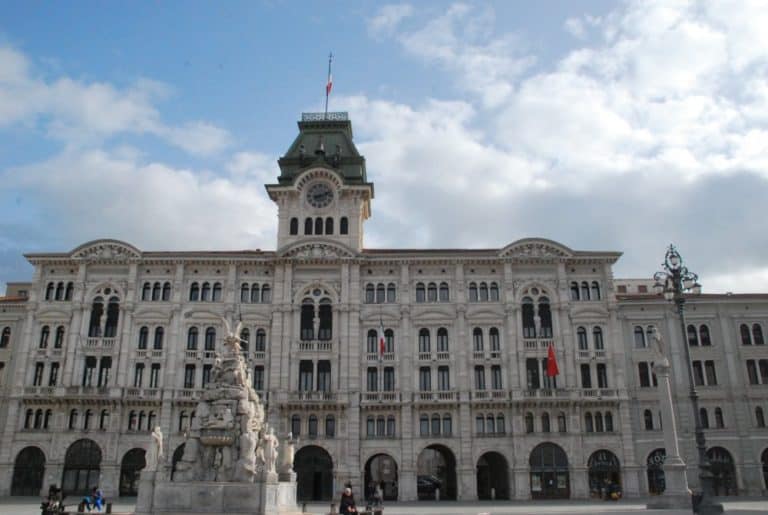 イタリア、トリエステ－市庁舎 2014年2月 (トリエステ)