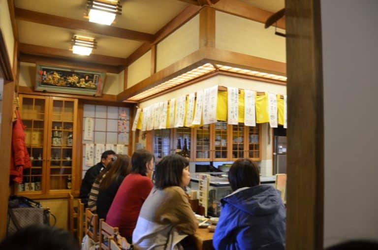 日本、伊豆熱川－人気の食堂 2013年12月 (伊豆)