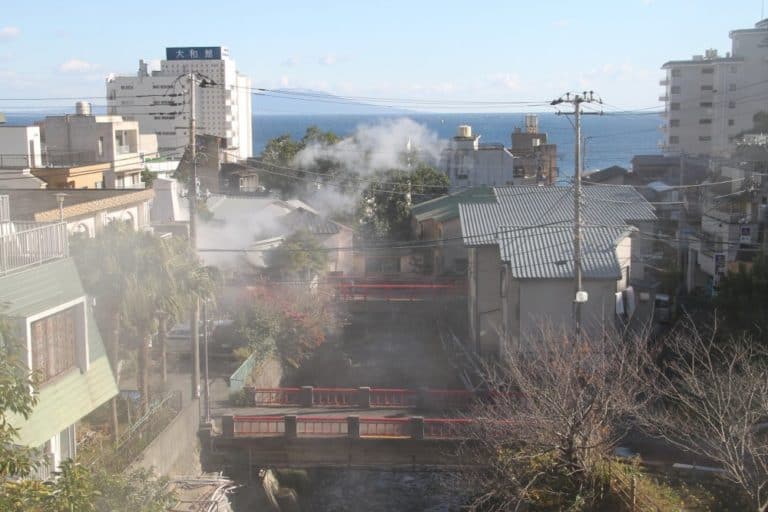 日本、伊豆熱川－景色 2013年12月 (伊豆)