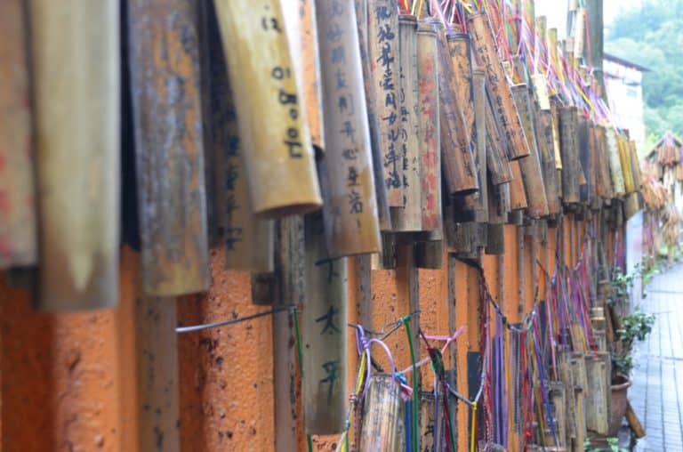 Jingtong – bamboo pipes with wishes, May 2015