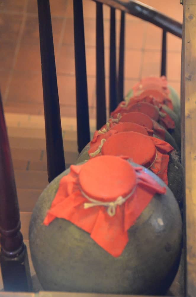 Jiufen – scale con giare, Maggio 2015