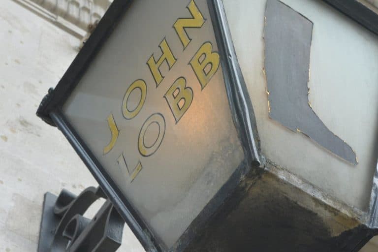ロンドン、ジョン・ロブ－灯 2014年6月 (ロンドン)
