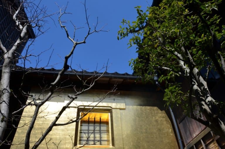 Higashiyama – tettoia dorata, Mar.2016 (Kanazawa)
