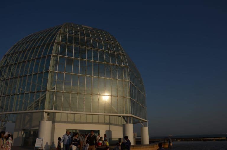 東京、葛西臨海公園－水族館の入口 2017年4月 (東京)