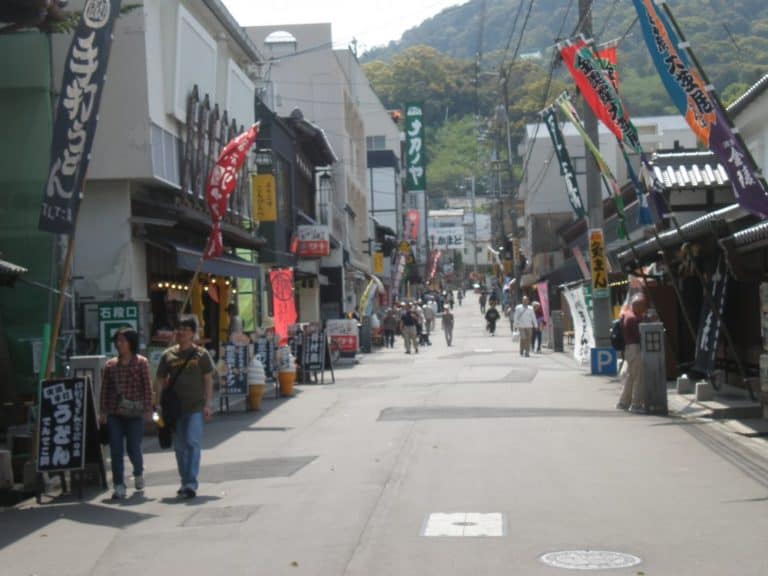 The small town of Kotohira