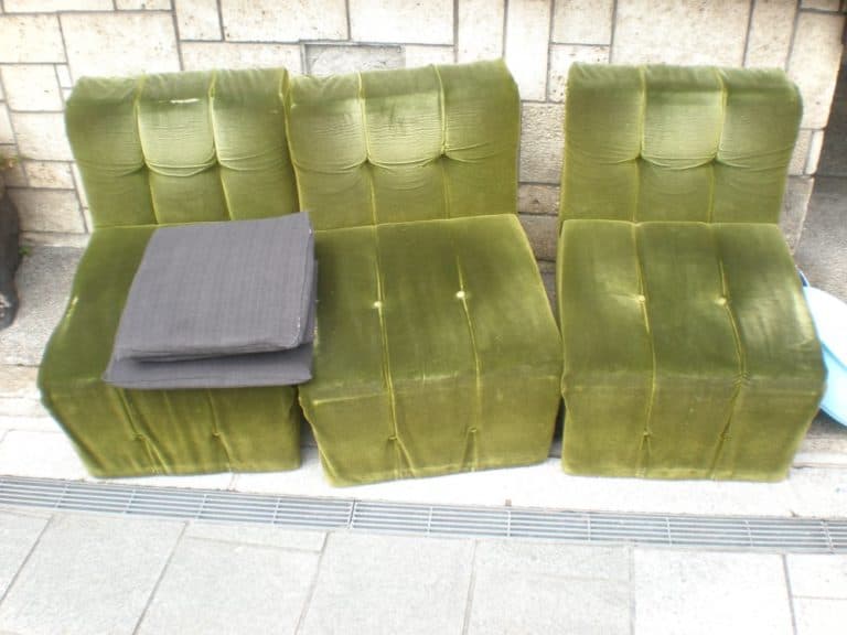 Japan, Kyoto – sofa on the street, Apr. 2013 (Kyoto)