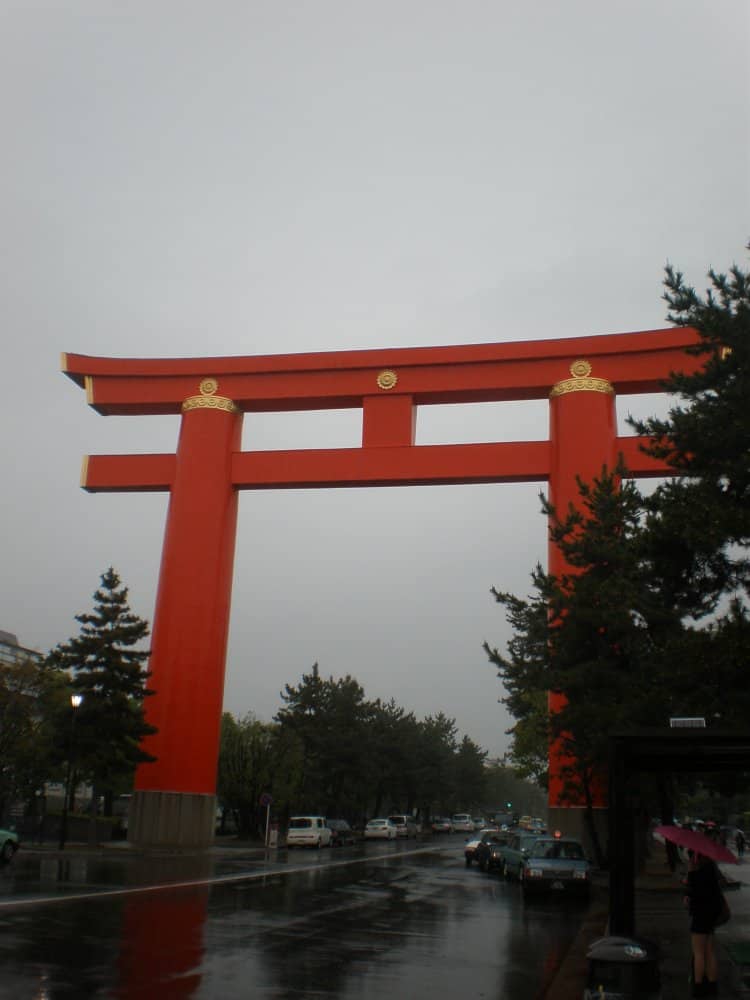 Japan, Kyoto – great Torii, Apr. 2013 (Kyoto)