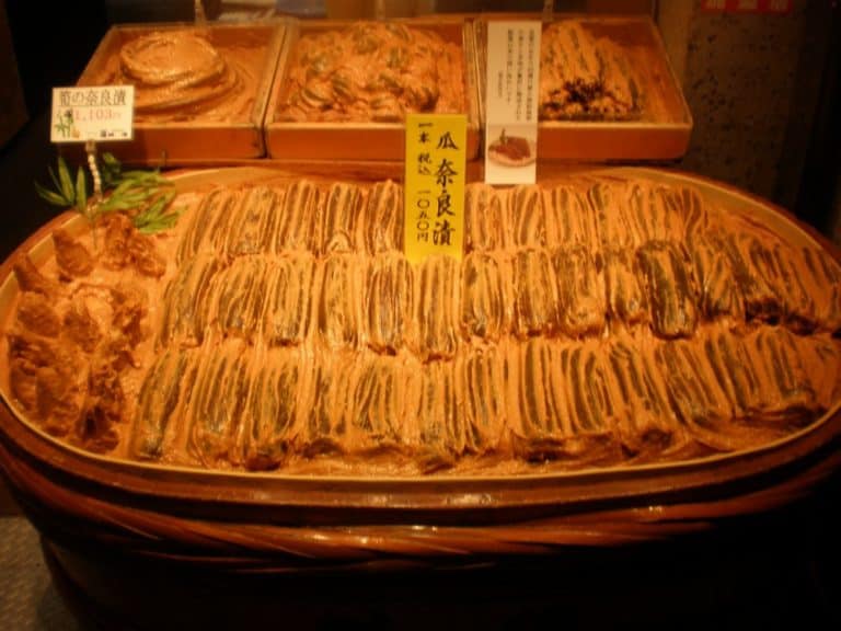 Giappone, Kyoto – ortaggi in salamoia, aprile 2013 (Kyoto)
