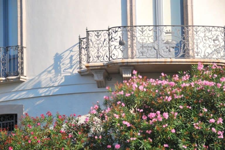 Italia, Lago Maggiore, isola Bella – balcone e fiori, agosto 2013 (Piemonte)