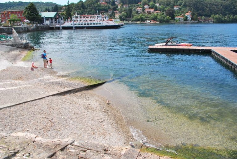 Italia, Lago Maggiore, Laveno – di fronte l’acqua, agosto 2013 (Piemonte)