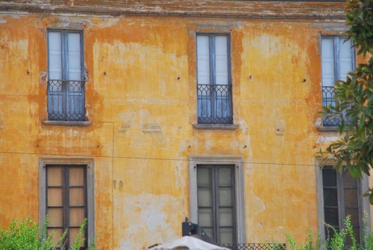 Italia, Lago Maggiore, Laveno – giallo, agosto 2013 (Piemonte)