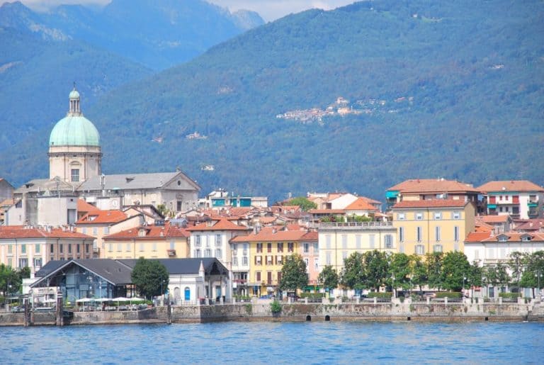 Italia, Lago Maggiore – città, agosto 2013 (Piemonte)