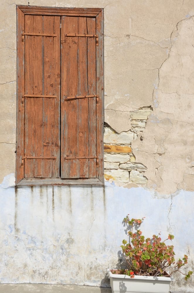Lefkara – closed window, Mar.2015