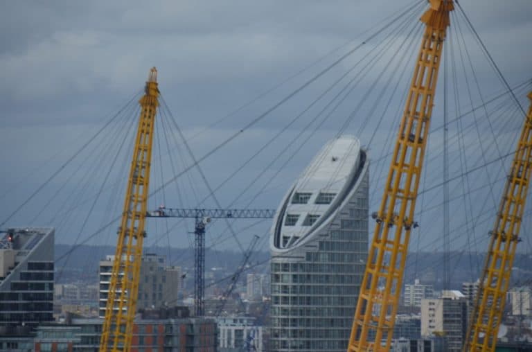 Inghilterra, Londra, Emirates  – palazzi più nuovi, mar.2014 (Londra)