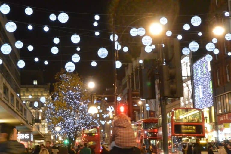 England, London – ride on shoulders, Dec.2013 (Londres)