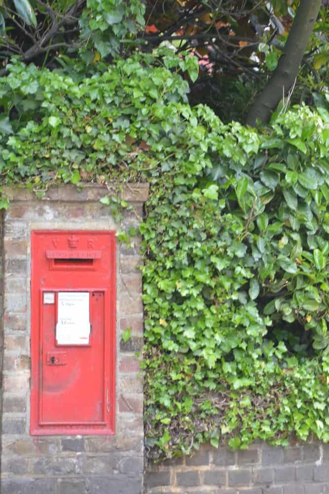Inghilterra, Londra – vecchia cassetta postale, maggio 2013 (Londra)