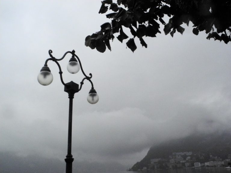 Switzerland, Lugano – lamp, Oct.2014