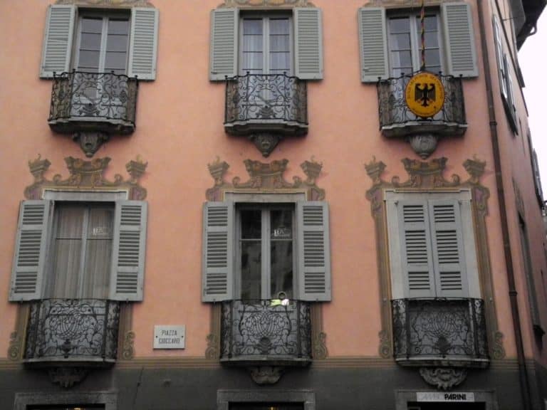 Switzerland, Lugano – windows, Oct.2014
