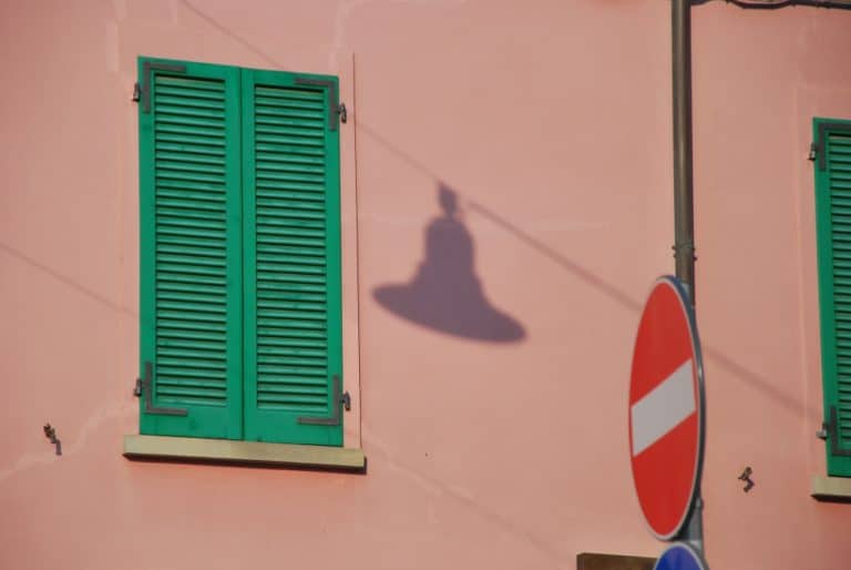 Lugo – lamp shadow, Feb.2015 (Emilia-Romaña)
