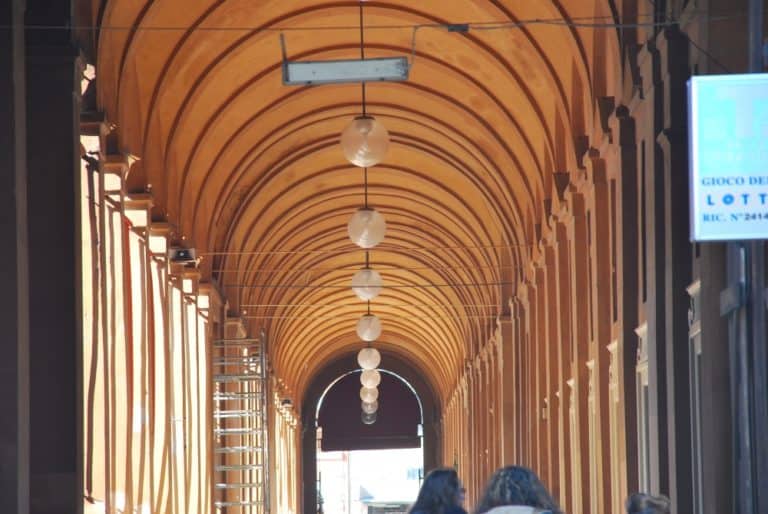 Lugo – row of lamps, Feb.2015 (Emilia-Romaña)
