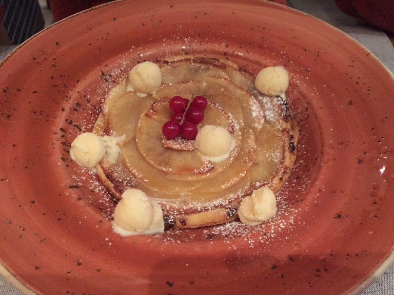 Madrid, Meza3 restaurant – apple tart, Jan.2018 (Madrid)